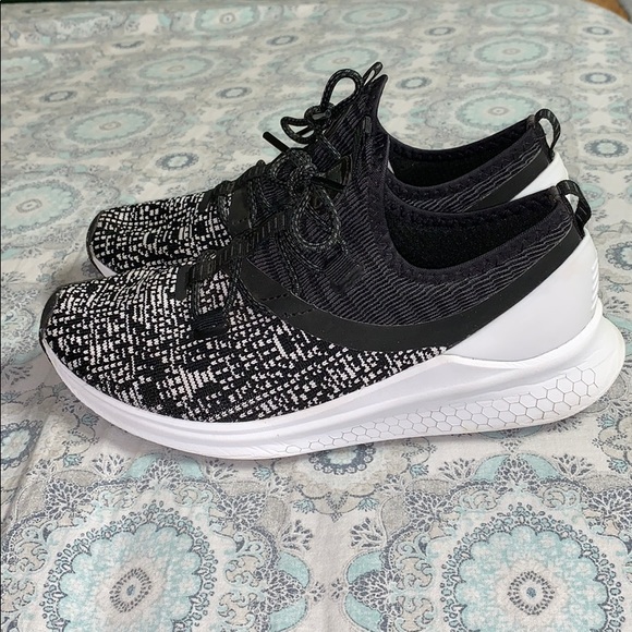 New Balance workout shoes - Picture 2 of 7